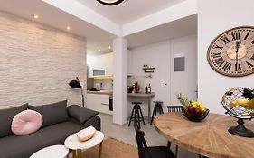 Iliana & Sarra Apartment 1